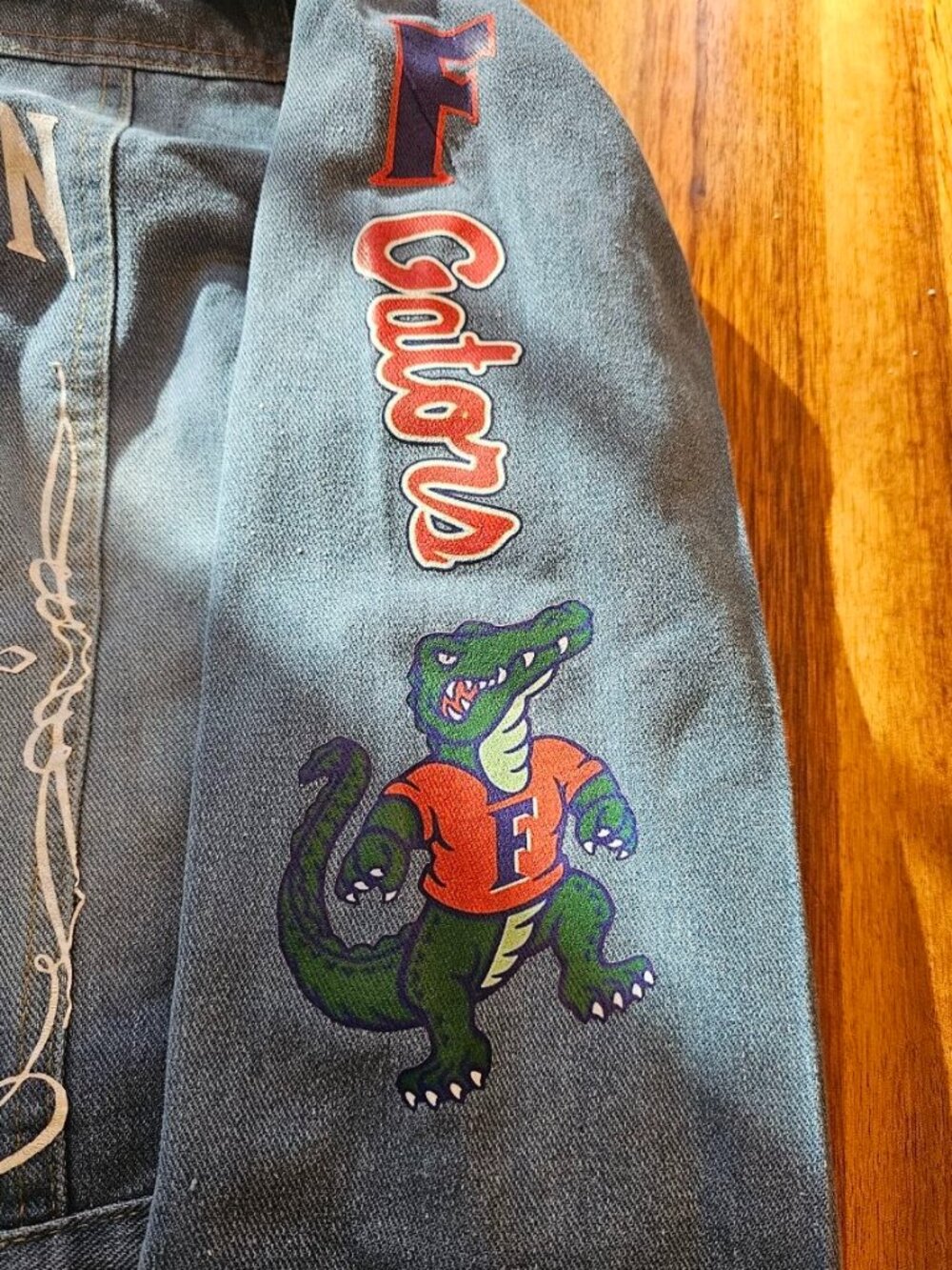 Florida Gators Denim Jean Short Jacket with Removable Hoodie Size S/M Women - Picture 12 of 14